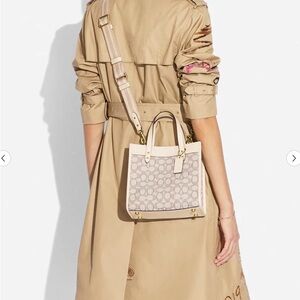 Coach C3865 Field Tote 22 In Signature Jacquard Stone Ivory